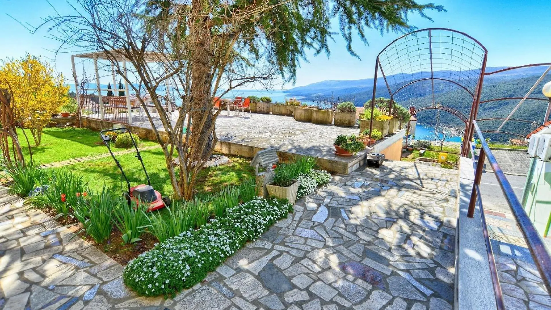Apartment Ferienwohnung Fuer 3 Personen Ca 40 Qm In Rabac, Istrien Bucht Von Rabac Croatia
